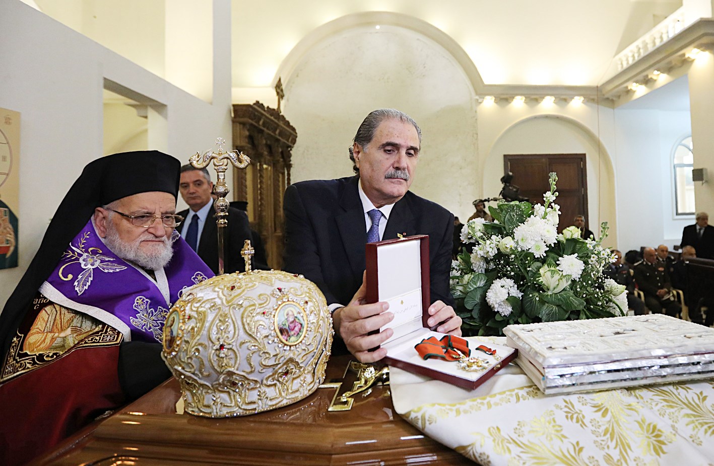 u0648u0632u064au0631 u0627u0644u0639u062fu0644 u064au0636u0639 u0627u0644u0648u0633u0627u0645 u0639u0644u0649 u0646u0639u0634 u0643u0628u0648u062cu064a (u0623 u0641 u0628)