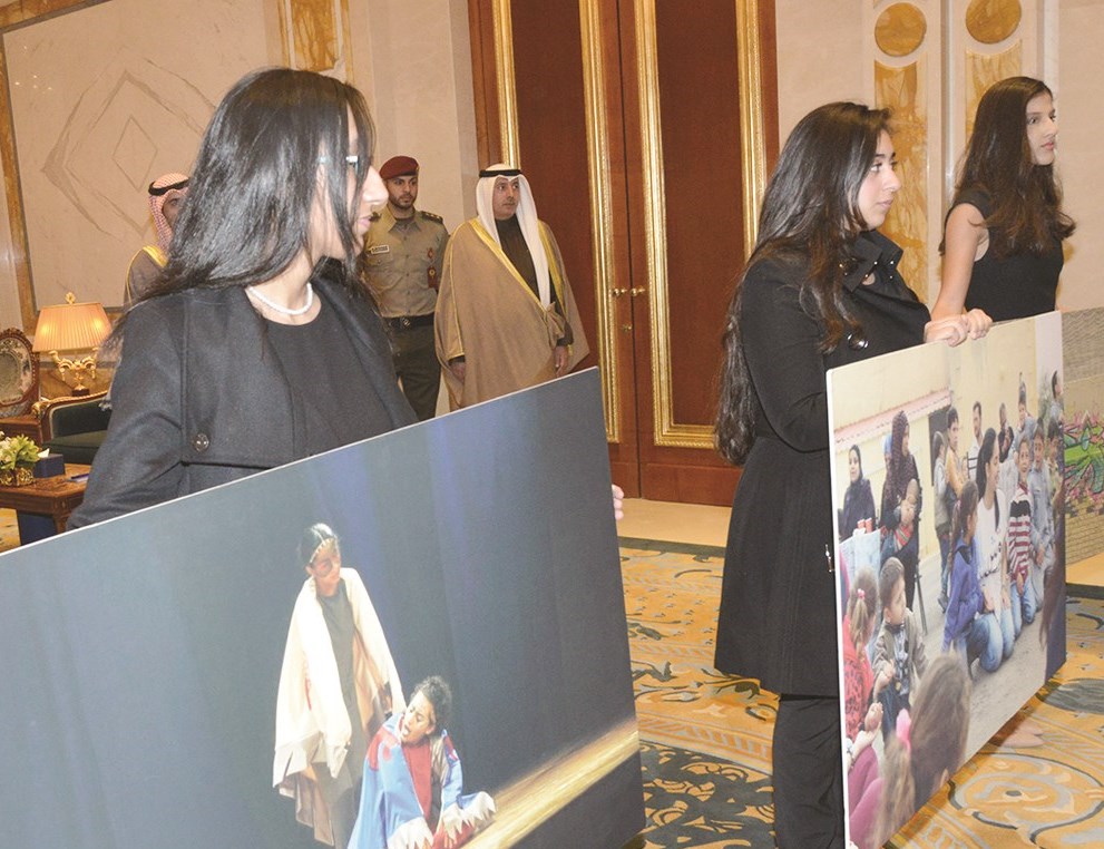 لوحات عرضتها عضوات «بروتيجيز»