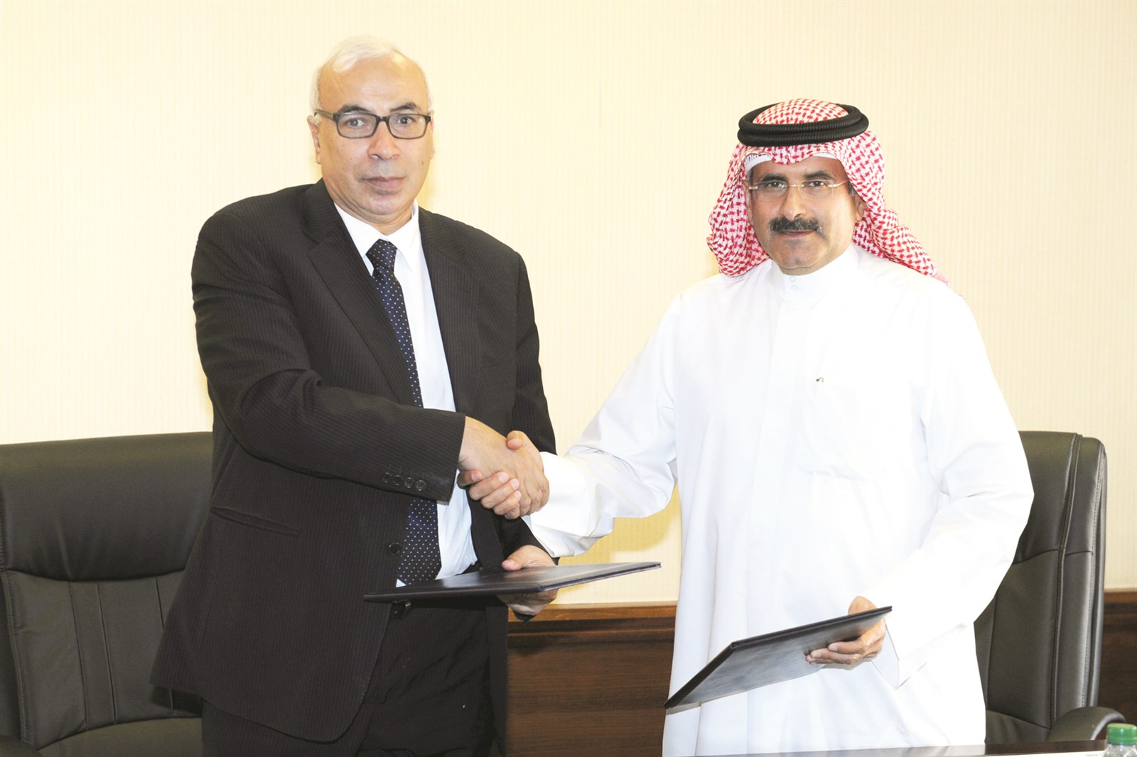 u0627u0644u062fu0639u064au062c u0648u062du0633u0646 u064au062au0628u0627u062fu0644u0627u0646 u0648u062bu064au0642u0629 u0627u0644u0627u062au0641u0627u0642u064au0629 u0627u0644u062cu062fu064au062fu0629