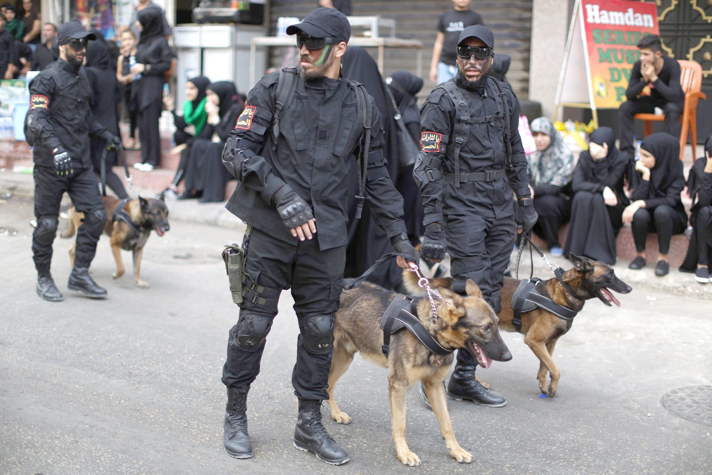 u0639u0646u0627u0635u0631 u0645u0646 u00abu062du0632u0628 u0627u0644u0644u0647u00bb u064au0633u062au0639u064au0646u0648u0646 u0628u0643u0644u0627u0628 u0628u0648u0644u064au0633u064au0629 u062eu0644u0627u0644 u0627u0644u0625u062cu0631u0627u0621u0627u062a u0627u0644u0623u0645u0646u064au0629 u0641u064a u0645u0631u0627u0633u0645 u0639u0627u0634u0648u0631u0627u0621 u0628u0627u0644u0636u0627u062du064au0629 u0627u0644u062cu0646u0648u0628u064au0629 u0644u0628u064au0631u0648u062a (u0627 u0641 u0628)