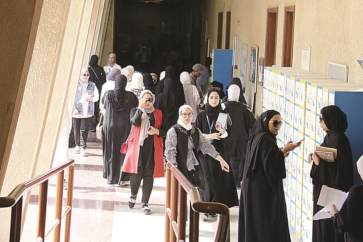 إقبال ملحوظ للطالبات