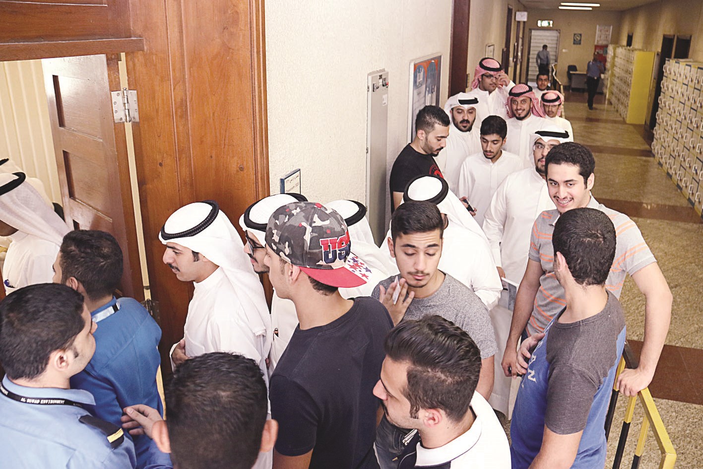 u0632u062du0645u0629 u0639u0644u0649 u0635u0646u062fu0648u0642 u0627u0644u062au0635u0648u064au062a (u062au0635u0648u064au0631 u0628u0633u0627u0645 u0632u064au062fu0627u0646)