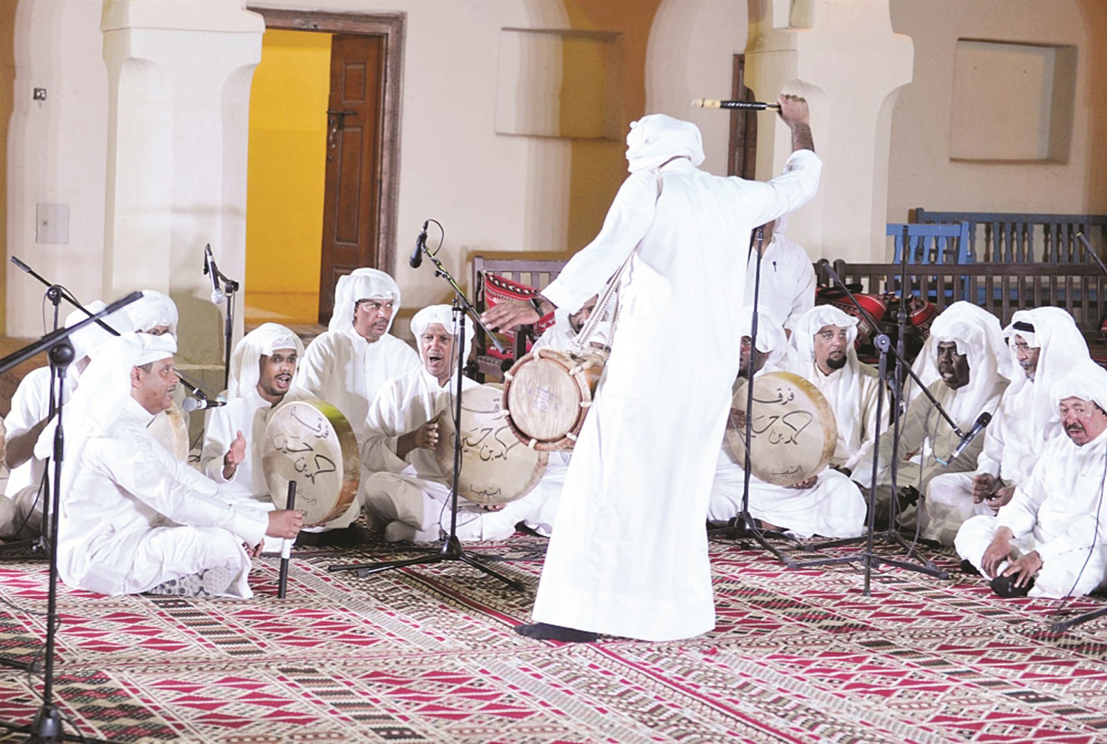 u062cu0627u0646u0628 u0645u0646 u0627u0644u0623u0645u0633u064au0629 (u062au0635u0648u064au0631 u0633u0639u062f u0647u0646u062fu0627u0648u064a)