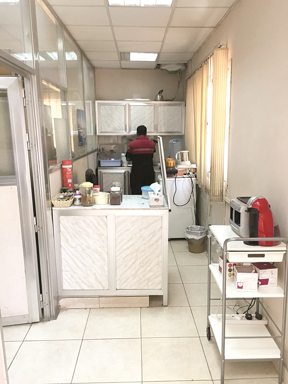 مطبخ للإدارة في ممر الملحق