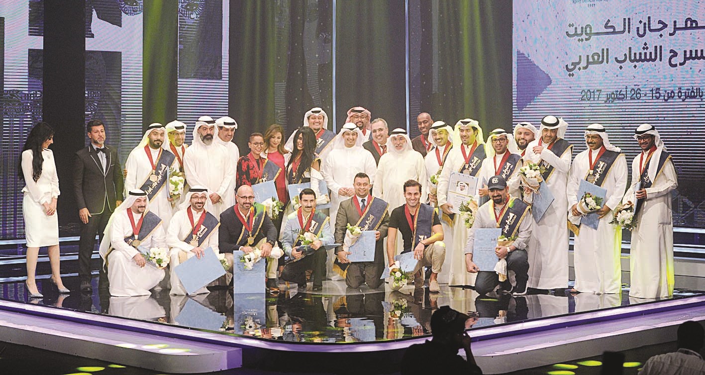 لقطة جماعية للمكرمين (تصوير طارق عزالدين)