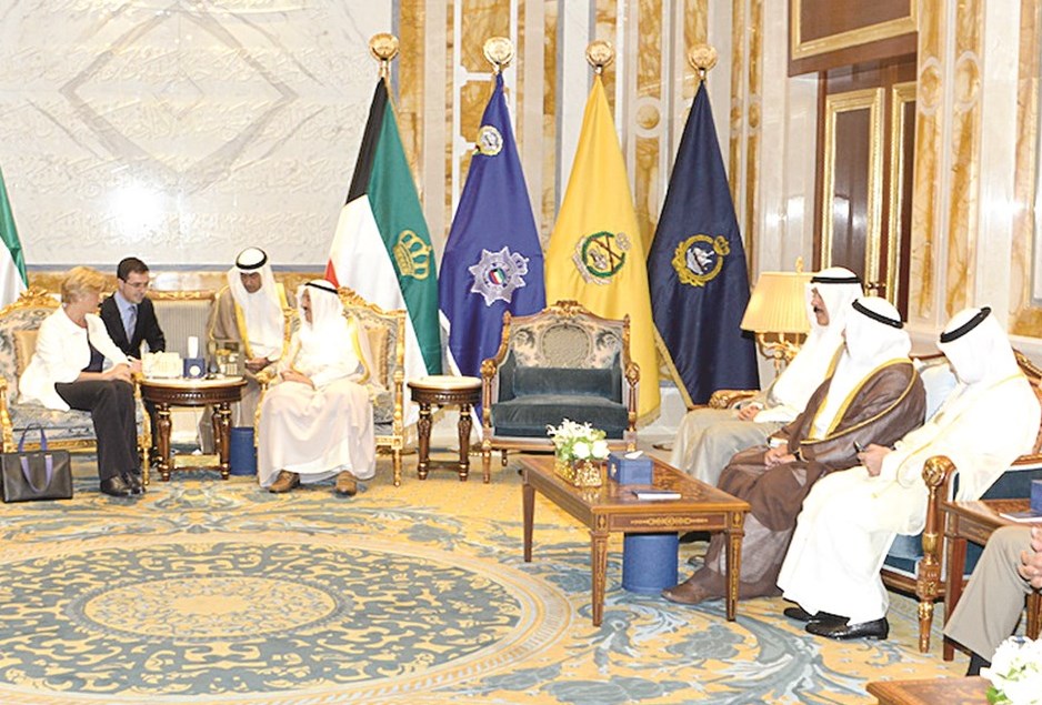 ...ومستقبلاً محمد الخالد ووزيرة الدفاع الإيطالية