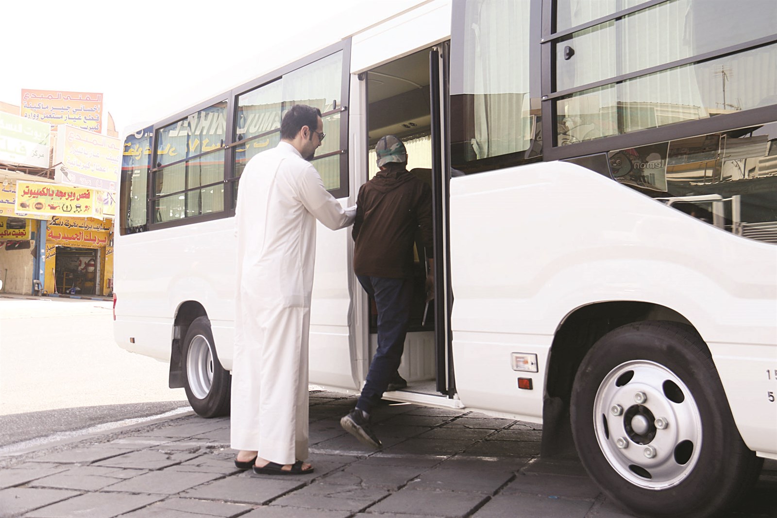 u0646u0642u0644 u0623u062du062f u0627u0644u0623u062du062fu0627u062b u0625u0644u0649 u0628u0627u0635 u0641u0631u064au0642 u0627u0644u062au0641u062au064au0634 (u062au0635u0648u064au0631 u0628u0633u0627u0645 u0632u064au062fu0627u0646)