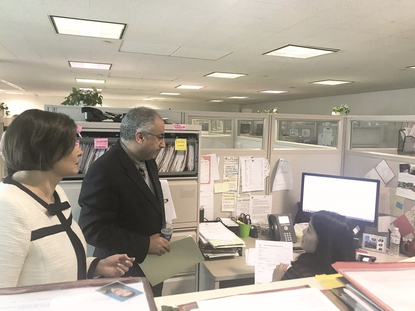 u0627u0644u0641u0627u0631u0633 u0648u0627u0644u0639u0648u0636u064a u0648u062cu0648u0644u0629 u0641u064a u0627u0644u0645u0643u062au0628