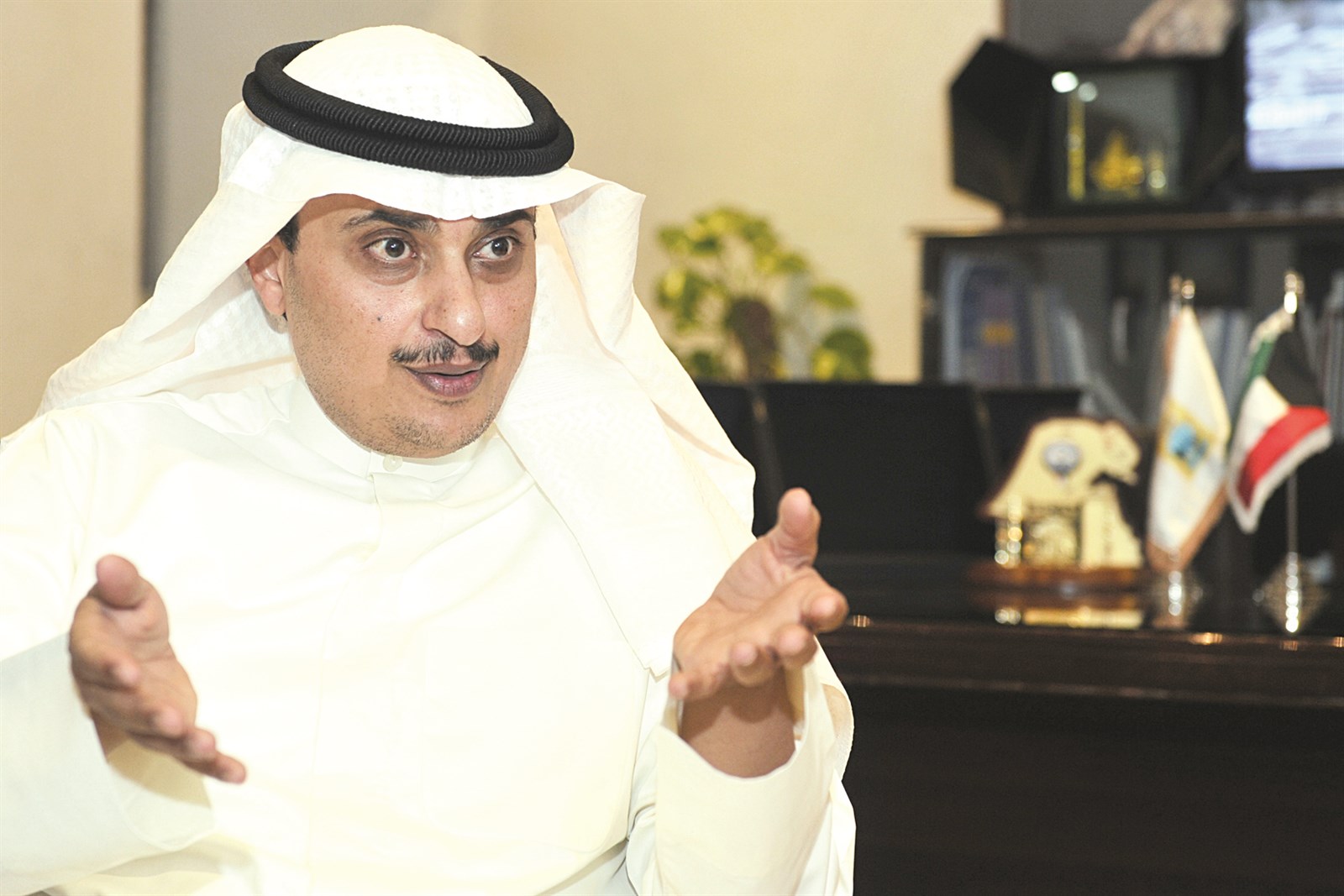 u0623u062du0645u062f u0627u0644u0645u0646u0641u0648u062du064a u0645u062au062du062fu062bu0627u064b u0644u0640 u00abu0627u0644u0631u0627u064au00bb (u062au0635u0648u064au0631 u0633u0639u062f u0647u0646u062fu0627u0648u064a)