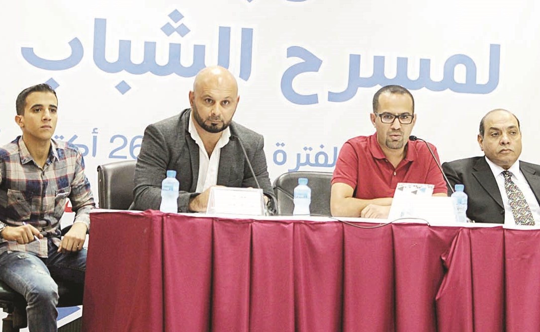 أيمن عبدالحليم متحدثاً في الندوة (تصوير طارق عزالدين)