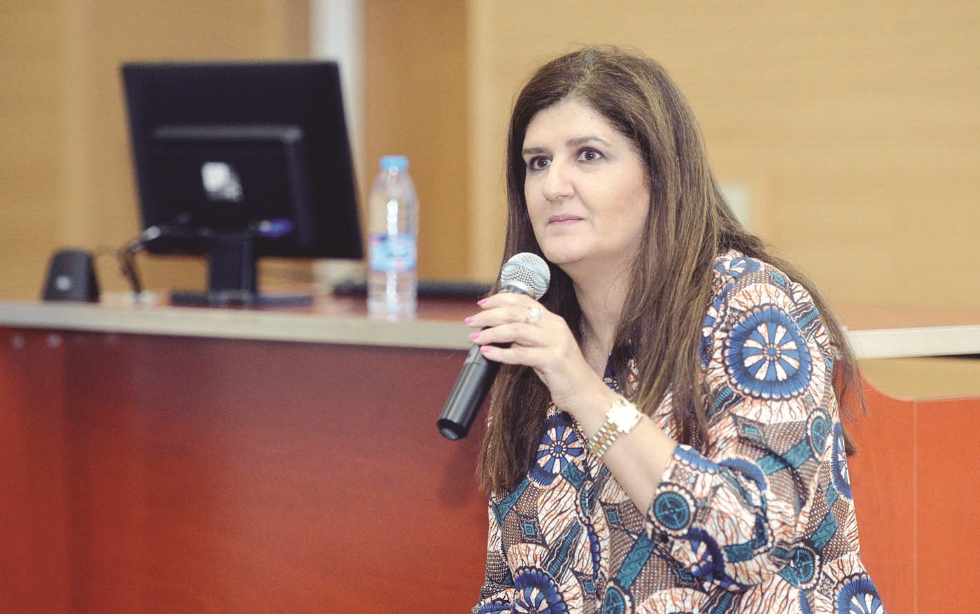 u0643u064au0645 u0628u064au0646u0633u062au064au062f u062au062au062du062fu062b u0641u064a u0627u0644u0645u062du0627u0636u0631u0629  (u062au0635u0648u064au0631 u0646u0627u064au0641 u0627u0644u0639u0642u0644u0629)