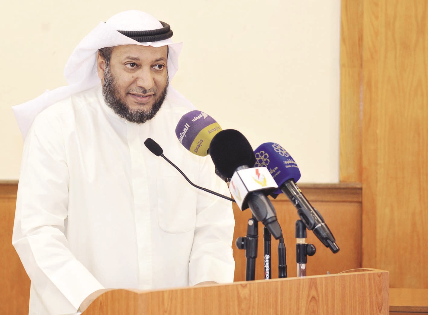 u062eu0644u064au0641u0629 u0627u0644u0641u0631u064au062c u0645u062au062du062fu062bu0627 (u062au0635u0648u064au0631 u0633u0639u062f u0647u0646u062fu0627u0648u064a)