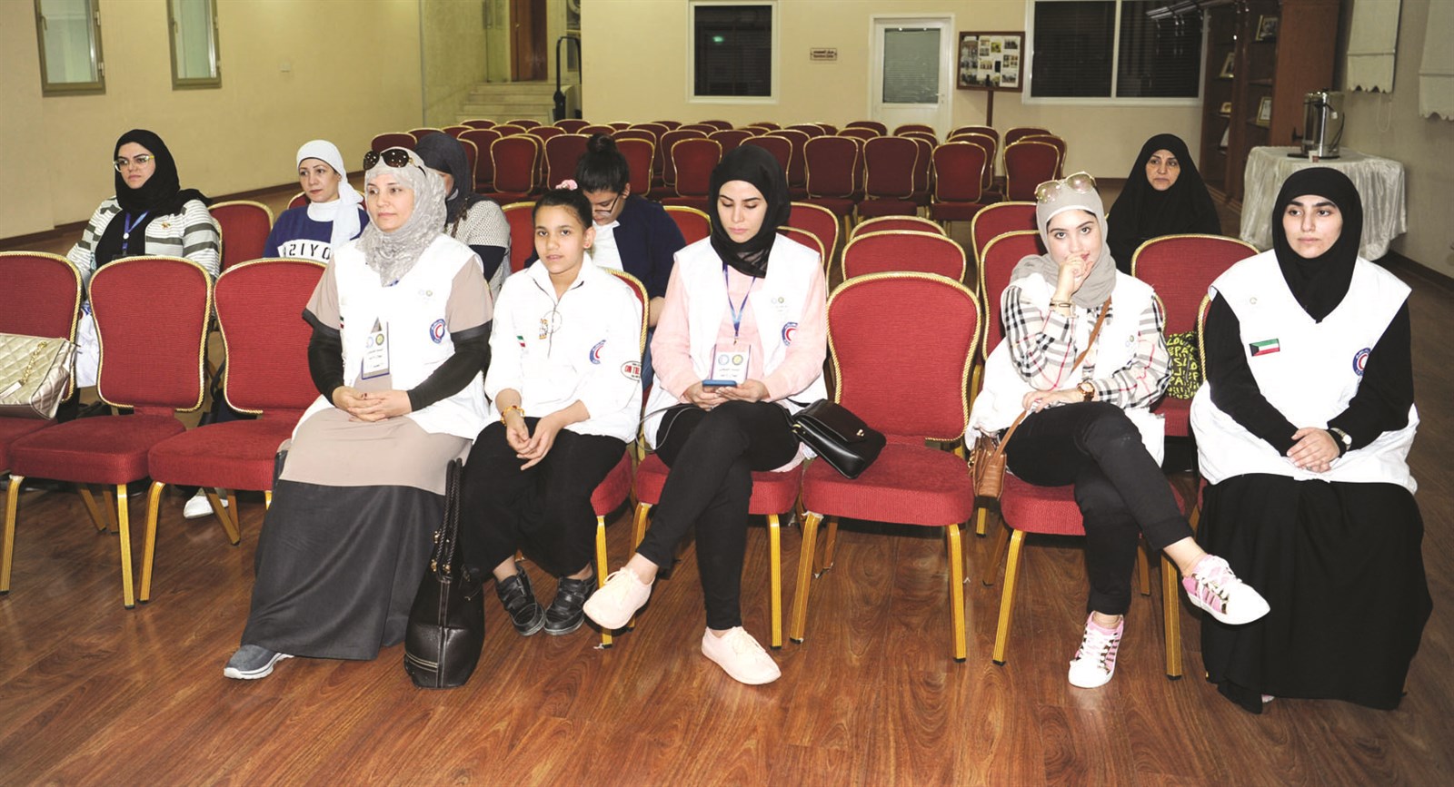 u0645u062au0637u0648u0639u0627u062a u00abu0627u0644u0647u0644u0627u0644 u0627u0644u0623u062du0645u0631u00bb u062eu0644u0627u0644 u0627u0644u0645u062du0627u0636u0631u0629 (u062au0635u0648u064au0631 u0637u0627u0631u0642 u0639u0632u0627u0644u062fu064au0646)