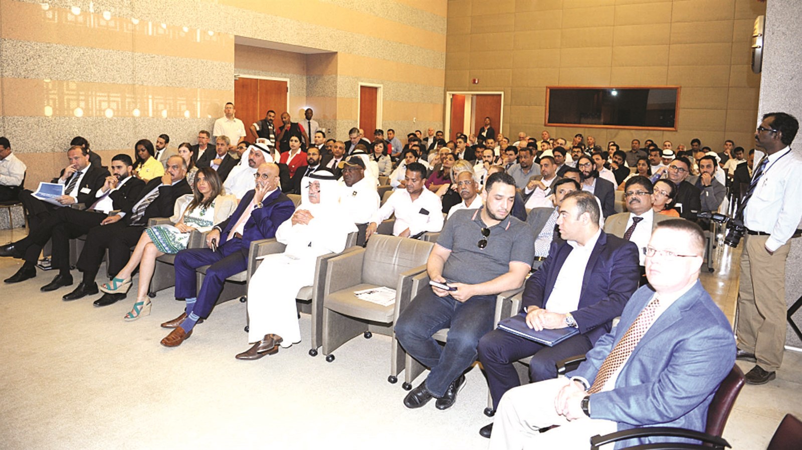 جانب من الحضور