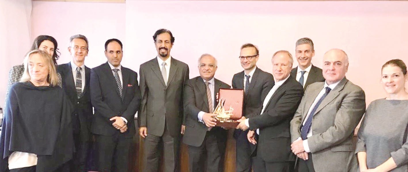 u0627u0644u0648u0641u062f u0627u0644u0643u0648u064au062au064a u0648u0627u0644u0633u0641u064au0631 u0627u0644u062eu0627u0644u062f u0645u0639 u0639u0645u062fu0627u0621 u0648u0623u0633u0627u062au0630u0629 u062cu0627u0645u0639u0629 u062au0648u0631u0641u064au0631u063au0627u062au0627