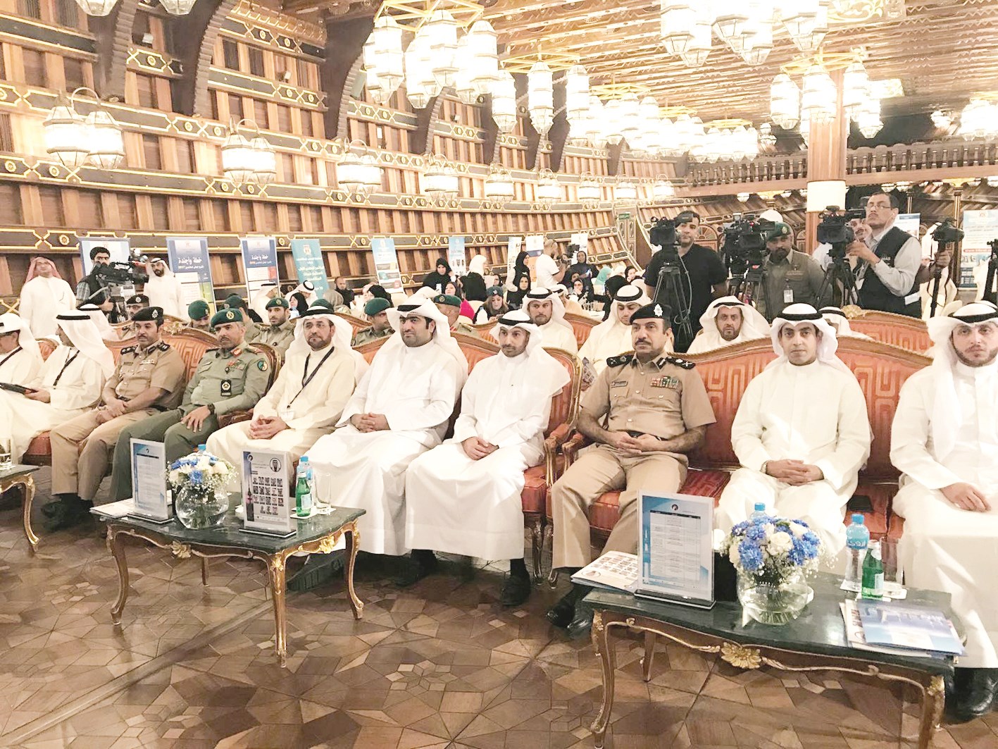 u0627u0644u0631u0648u0636u0627u0646 u0648u0627u0644u0628u0627u0628u0637u064au0646 u064au062au0642u062fu0645u0627u0646 u062du0636u0648u0631 u0627u0644u0645u0624u062au0645u0631