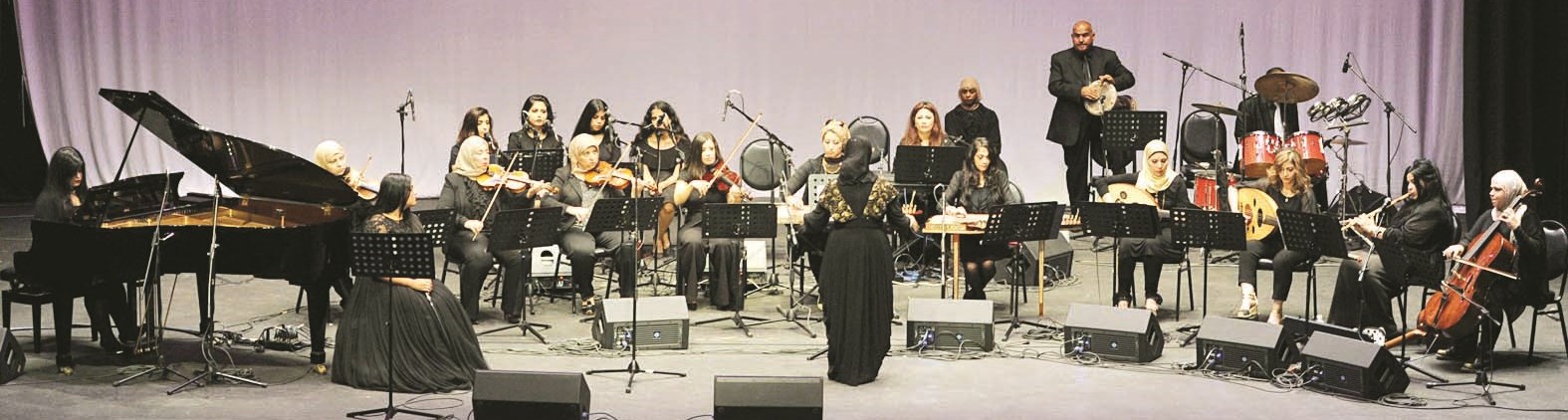 u00abu0627u0644u0645u062cu0645u0648u0639u0629 u0627u0644u0646u0633u0627u0626u064au0629 u0627u0644u0643u0648u064au062au064au0629u00bb u0628u0642u064au0627u062fu0629 u0645u0646u0649 u0627u0644u0645u0646u0635u0648u0631 (u062au0635u0648u064au0631 u0637u0627u0631u0642 u0639u0632u0627u0644u062fu064au0646)