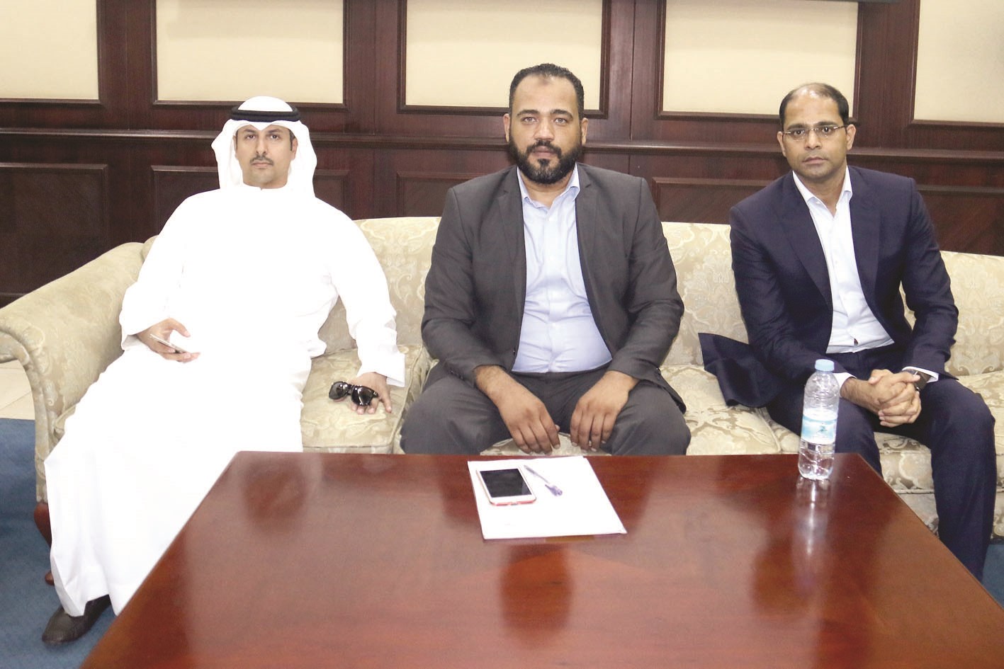 u062cu0627u0646u0628 u0645u0646 u0627u0644u0639u0645u0648u0645u064au0629 (u062au0635u0648u064au0631 u0628u0633u0627u0645 u0632u064au062fu0627u0646)