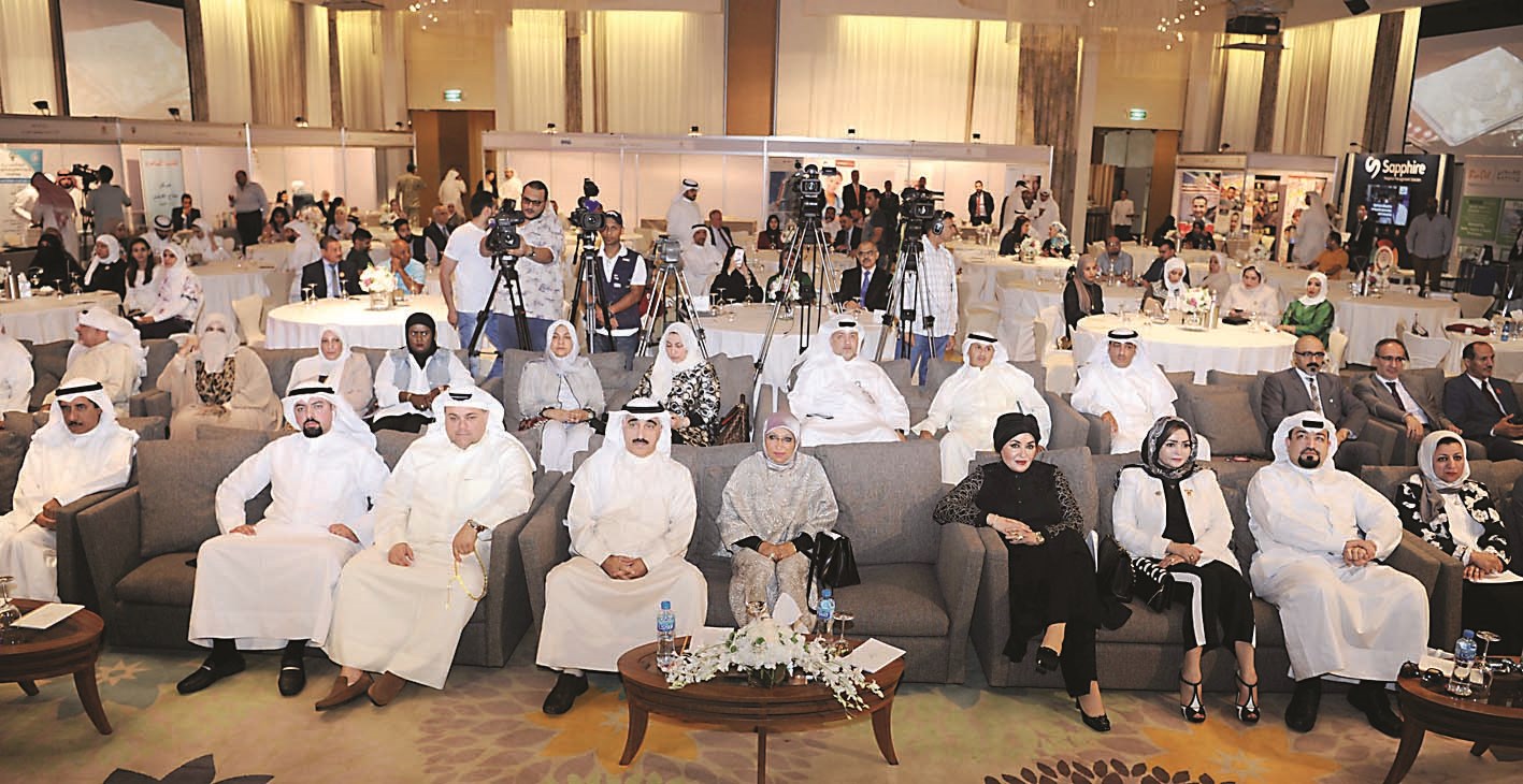 u062cu0627u0646u0628 u0645u0646 u0627u0644u062du0636u0648u0631 (u062au0635u0648u064au0631 u0637u0627u0631u0642 u0639u0632u0627u0644u062fu064au0646)