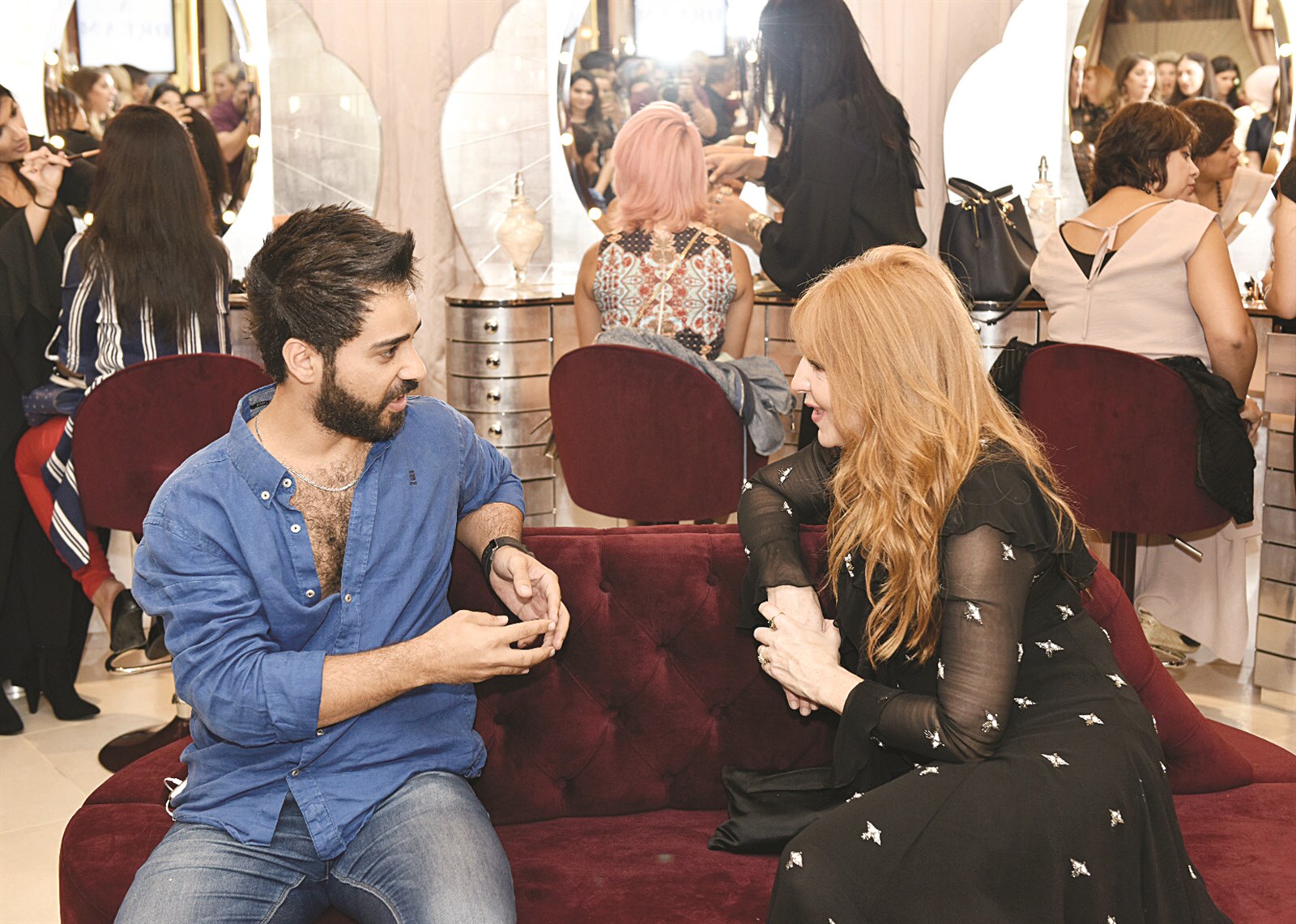 تيلبري متحدثة للزميل علاء محمود