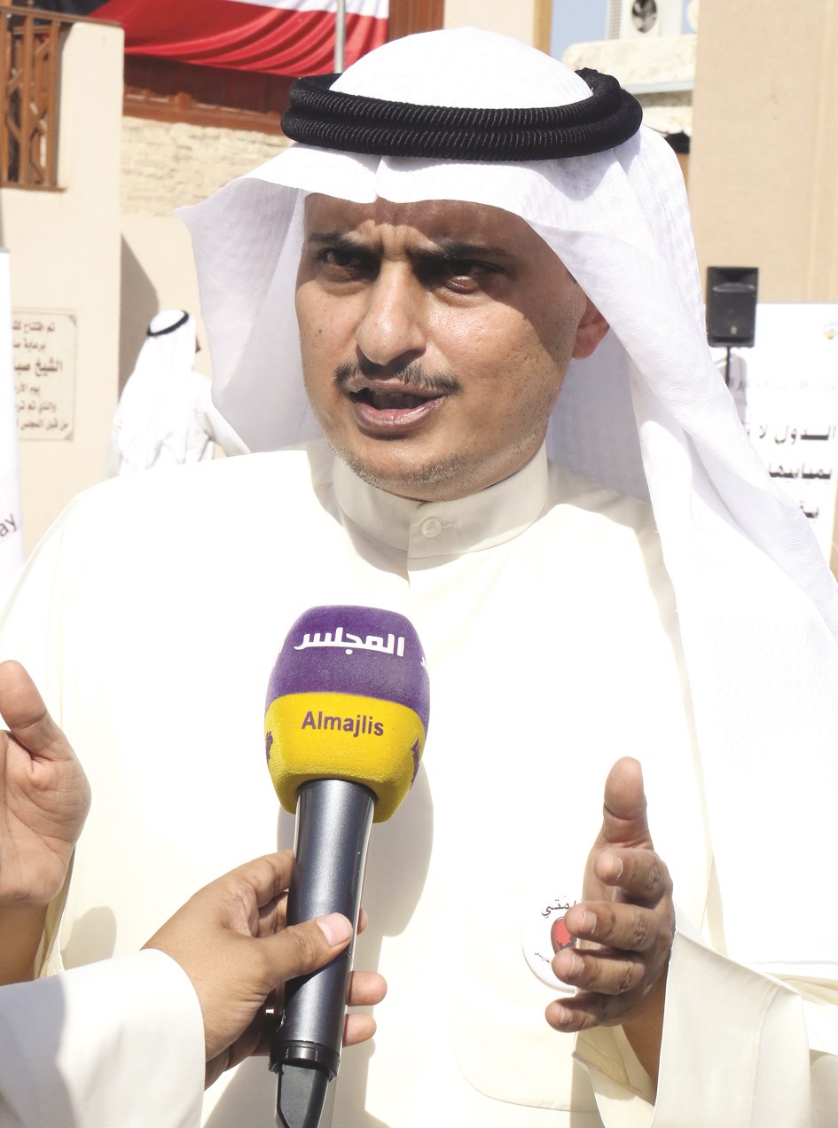 المنفوحي مصرحا للصحافيين