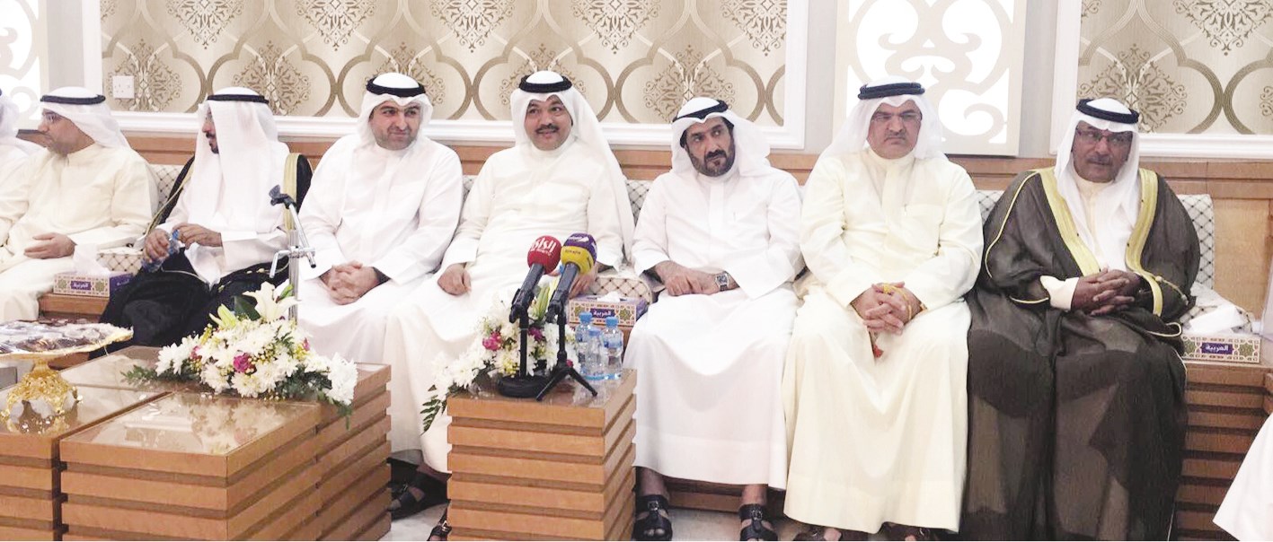 u064au0627u0633u0631 u0623u0628u0644 u0648u063au0627u0644u0628 u0634u0644u0627u0634 u0648u0639u0628u062fu0627u0644u0645u062du0633u0646 u0627u0644u0639u0646u0632u064a u062eu0644u0627u0644 u0627u0644u0644u0642u0627u0621