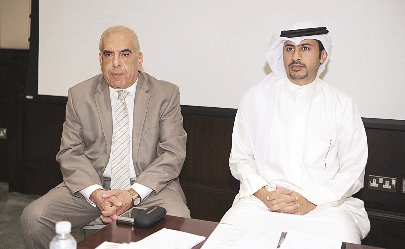 u062cu0627u0646u0628 u0645u0646 u0627u0644u0639u0645u0648u0645u064au0629 (u062au0635u0648u064au0631 u0637u0627u0631u0642 u0639u0632u0627u0644u062fu064au0646)