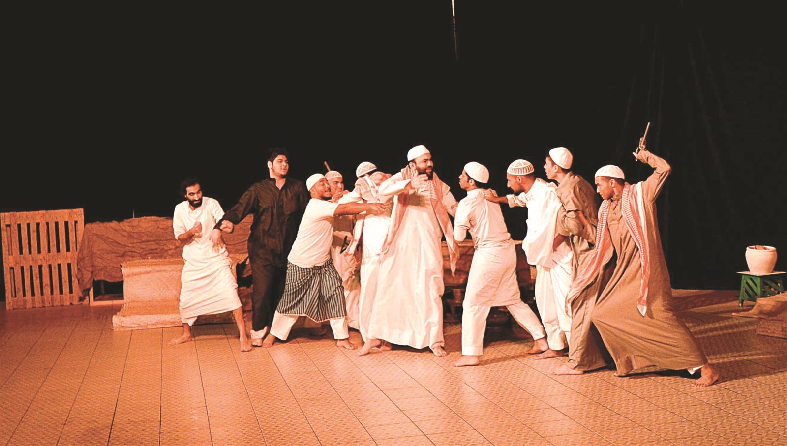 u0645u0634u0647u062f u0642u062au0644 u0623u0628u0646u0627u0621 u0627u0644u0639u0645u0648u0645u0629 u0644u0628u0639u0636u0647u0645 (u062au0635u0648u064au0631 u0646u0627u064au0641 u0627u0644u0639u0642u0644u0629)