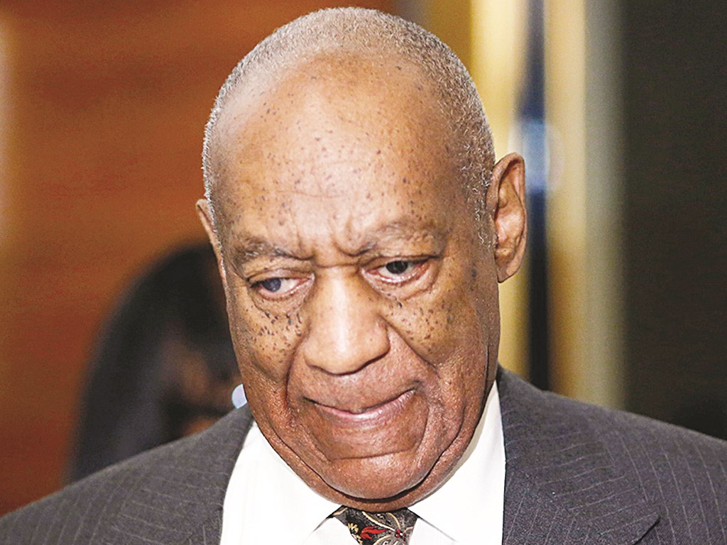 بيل كوسبي... أبكته الاتهامات