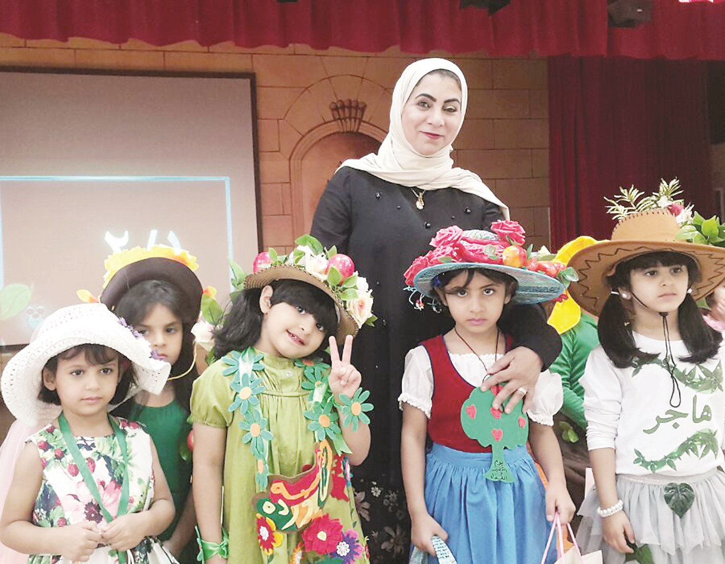 u0631u0628u064au062du0629 u0627u0644u0641u064au0644u0643u0627u0648u064a u0645u062au0648u0633u0637u0629 u0623u0637u0641u0627u0644 u00abu0627u0644u0646u062cu0648u0645u00bb