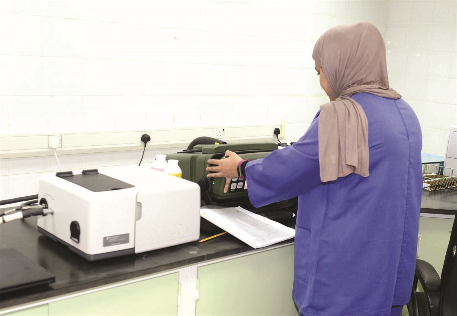 ... وأخرى تستكمل بقية التحاليل