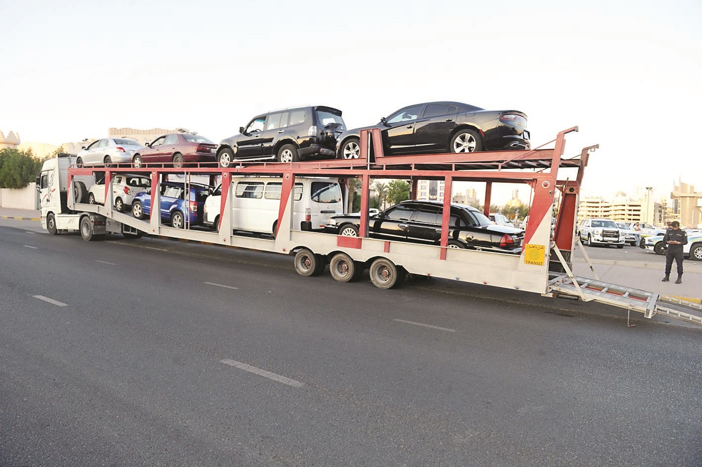 u0633u064au0627u0631u0627u062a u0625u0644u0649 u0627u0644u062du062cu0632 u0641u064a u0627u0644u064au0648u0645 u0627u0644u0623u0648u0644 u0645u0646 u062au0637u0628u064au0642 u0627u0644u0642u0631u0627u0631u0627u062a u0627u0644u0645u0631u0648u0631u064au0629 (u062au0635u0648u064au0631 u0633u0639u062f u0647u0646u062fu0627u0648u064a)