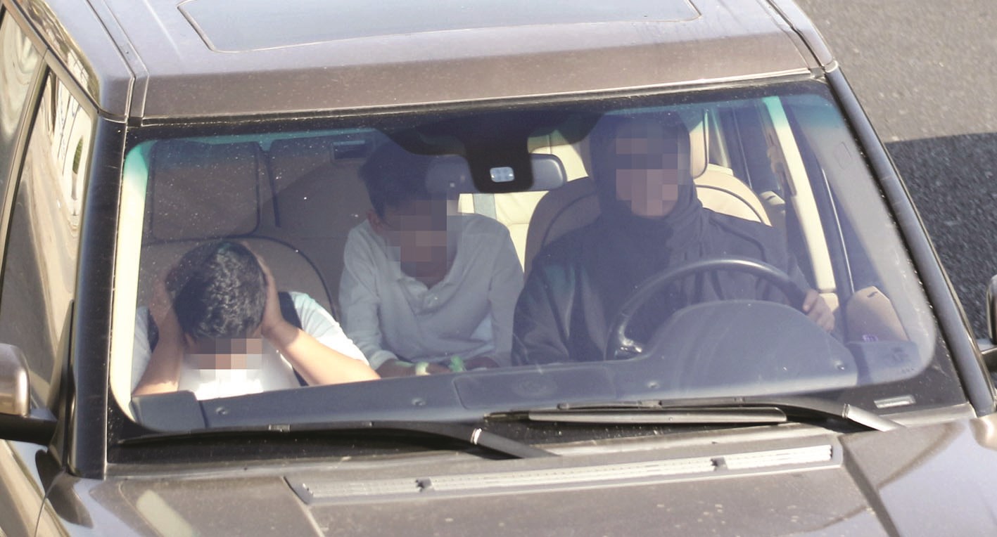 مع الأولاد بلا حزام أمان