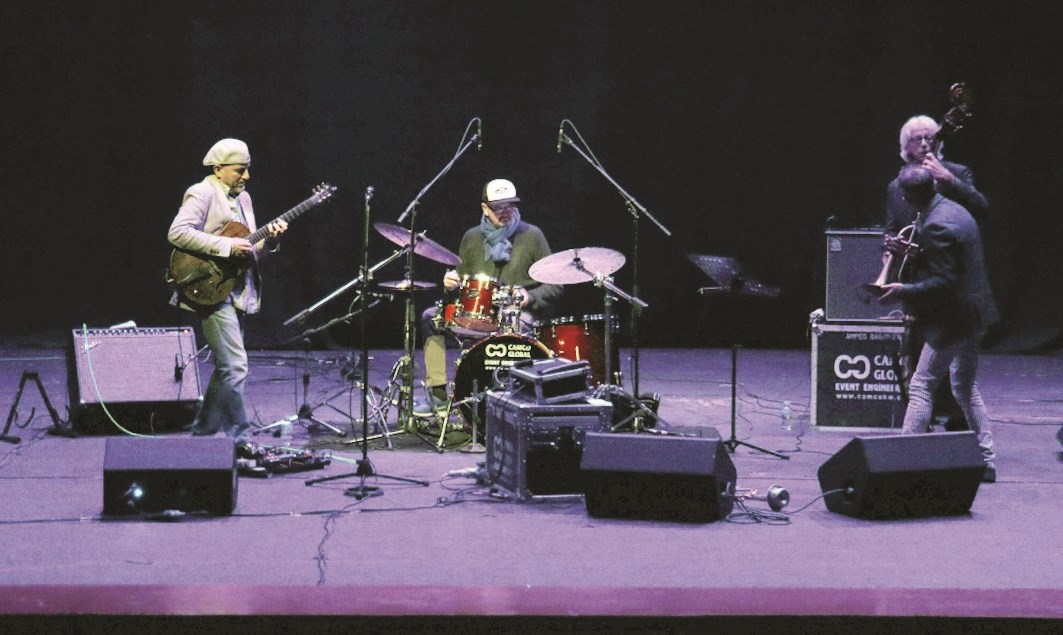 u062cu0627u0646u0628 u0645u0646 u0627u0644u062du0641u0644 u0627u0644u0625u064au0637u0627u0644u064a (u062au0635u0648u064au0631 u0628u0633u0627u0645 u0632u064au062fu0627u0646)