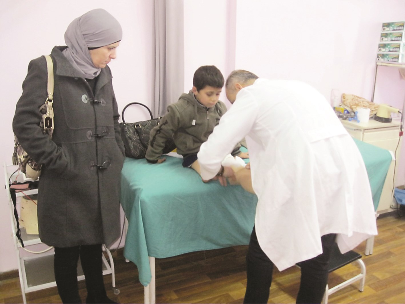 u0645u0646 u0639u0645u0644u064au0629 u062au0631u0643u064au0628 u0637u0631u0641u064au0646 u0627u0635u0637u0646u0627u0639u064au064au0646 u0644u0637u0641u0644 u0641u0644u0633u0637u064au0646u064a u0628u062fu0639u0645 u0645u0646 u062cu0645u0639u064au0629 u0627u0644u0647u0644u0627u0644 u0627u0644u0623u062du0645u0631 u0627u0644u0643u0648u064au062au064au0629