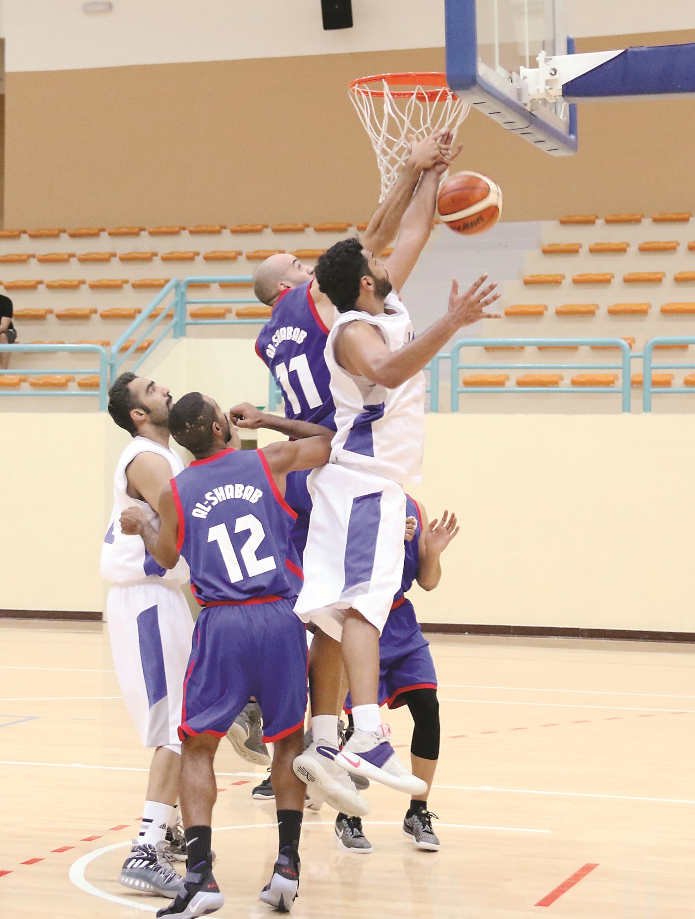 u0635u0631u0627u0639 u0639u0644u0649 u0627u0644u0643u0631u0629 u062au062du062a u0627u0644u0633u0644u0629 u062eu0644u0627u0644 u0645u0628u0627u0631u0627u0629 u0627u0644u062cu0647u0631u0627u0621 u0648u0627u0644u0634u0628u0627u0628 (u062au0635u0648u064au0631 u0623u0633u0639u062f u0639u0628u062fu0627u0644u0644u0647)