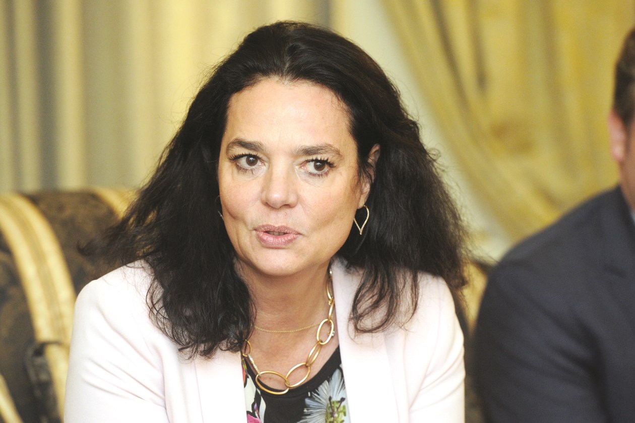 u0643u0631u064au0633u062au064au0646 u062fu0648u0641u0631u064au0646