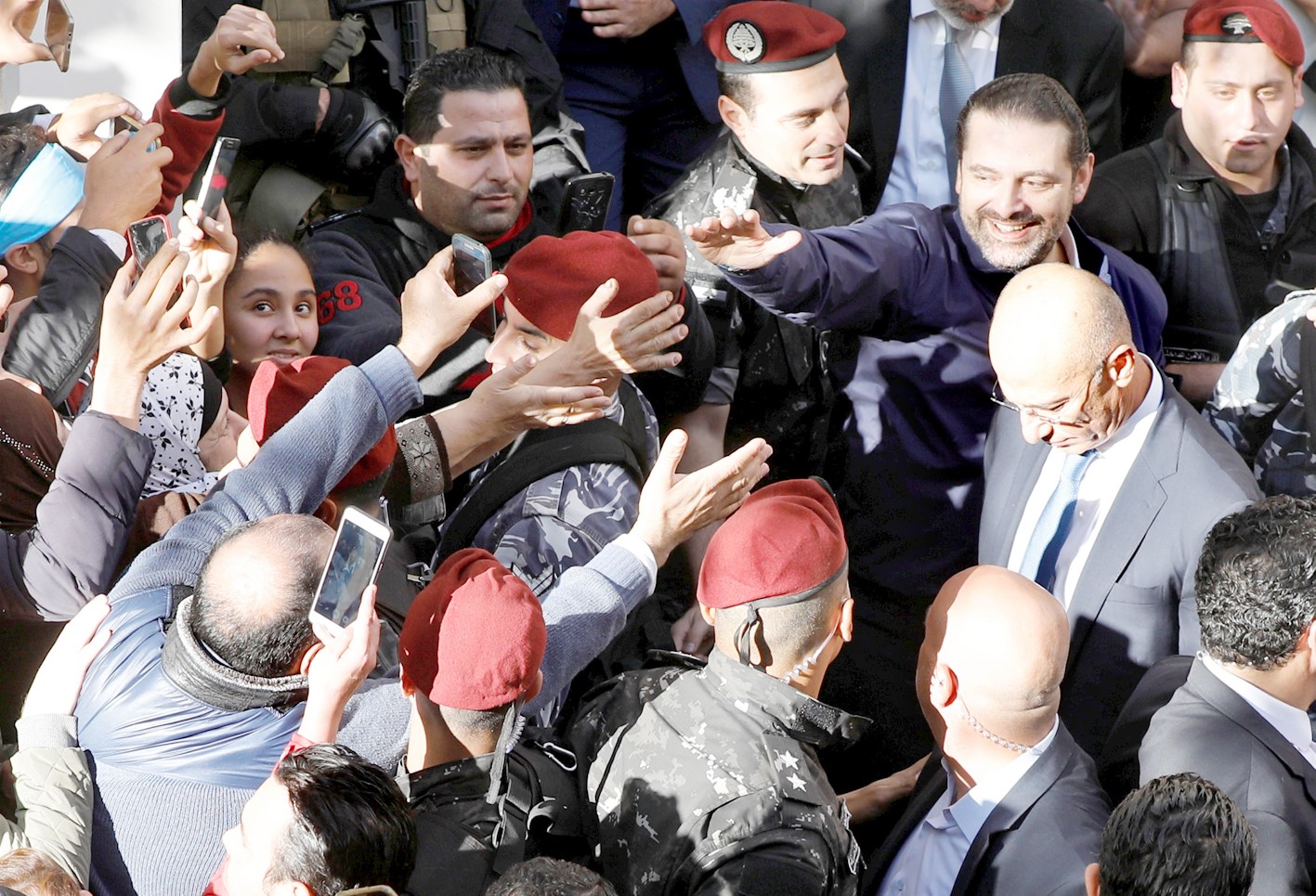 u0627u0644u062du0631u064au0631u064a u0648u0633u0637 u0645u0624u064au062fu064au0647 u0627u0644u0630u064au0646 u0627u062du062au0634u062fu0648u0627 u0644u0627u0633u062au0642u0628u0627u0644u0647 u0641u064a u0645u062du064au0637 u0645u0646u0632u0644u0647 u0648u0633u0637 u0628u064au0631u0648u062a (u0631u0648u064au062au0631u0632)