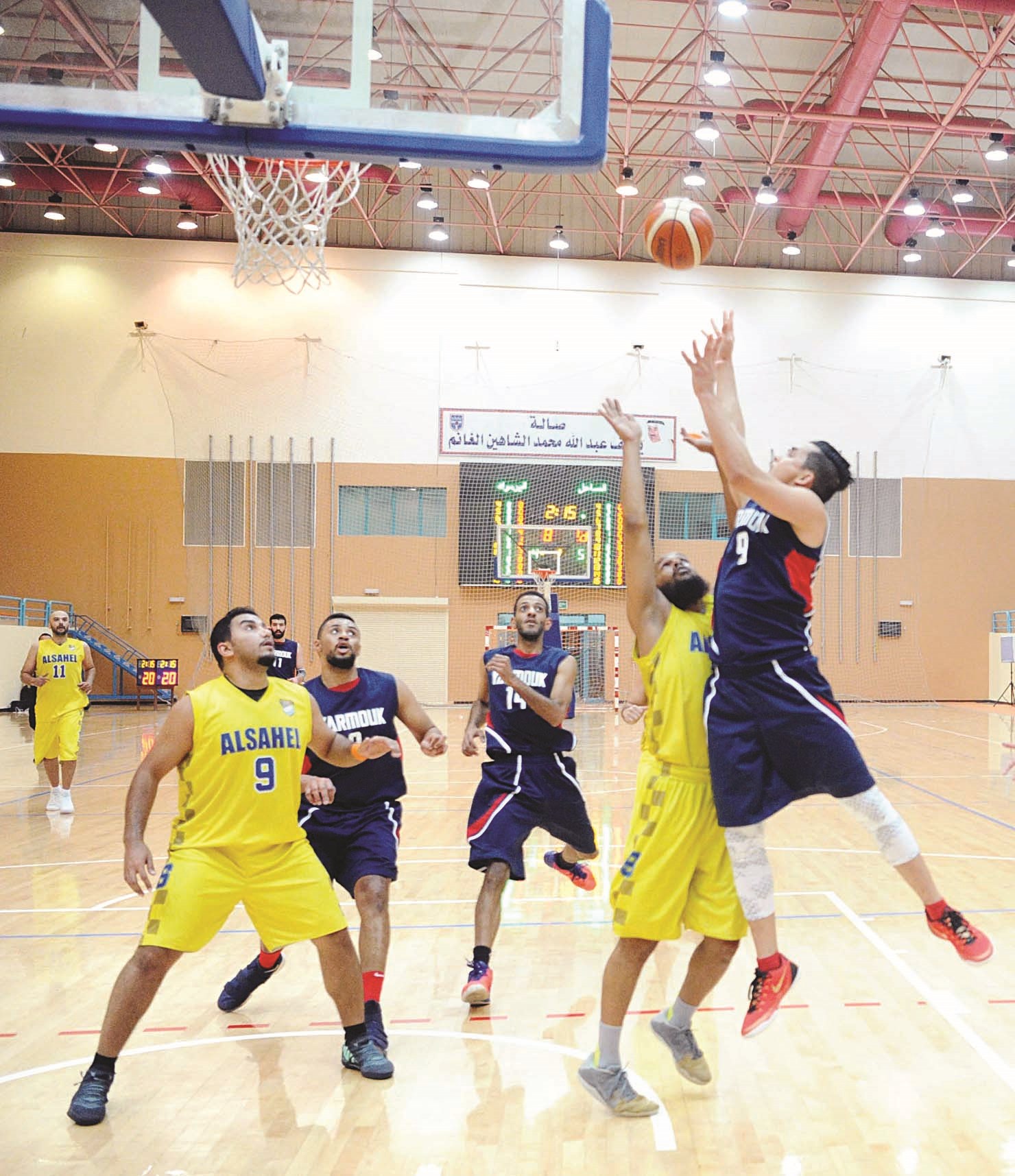 u0646u062cu0645 u0627u0644u0633u0627u062du0644 u0634u0628u064au0628 u0645u0647u0646u0627 u0645u062du0627u0648u0644u0627u064b u0645u0646u0639 u0644u0627u0639u0628 u0627u0644u064au0631u0645u0648u0643 u0645u0647u062fu064a u062du0627u062au0645 u0645u0646 u0627u0644u062au0633u062cu064au0644     (u062au0635u0648u064au0631 u0637u0627u0631u0642 u0639u0632u0627u0644u062fu064au0646)