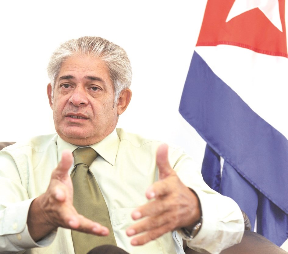 u0627u0644u0633u0641u064au0631 u0641u0631u0646u0627u0646u062fu0648 u0645u0627u0632u0627                (u062au0635u0648u064au0631 u0633u0639u062f u0647u0646u062fu0627u0648u064a)