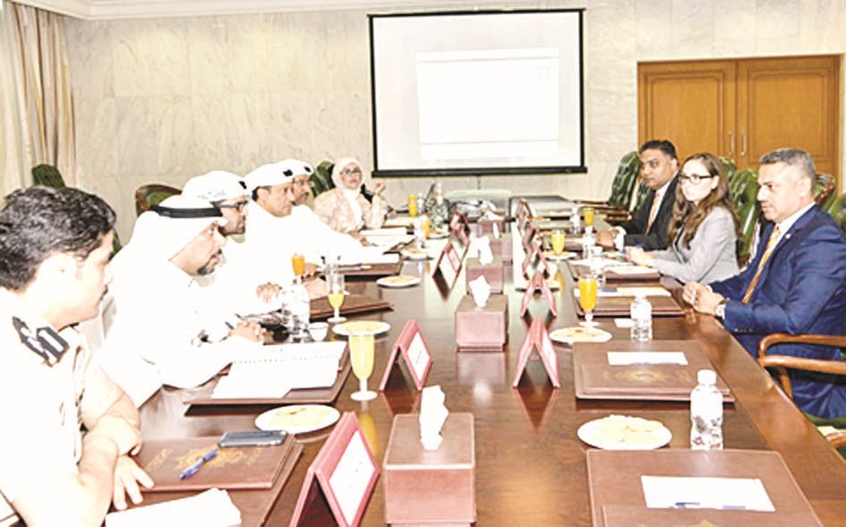 u0633u0643u0648u062a u062eu0644u0627u0644 u0627u062cu062au0645u0627u0639u0647u0627 u0645u0639 u0645u0633u0624u0648u0644u064a u0648u0632u0627u0631u0629 u0627u0644u062fu0627u062eu0644u064au0629 u0644u062fu0649 u0632u064au0627u0631u062au0647u0627 u0627u0644u0623u062eu064au0631u0629 u0644u0644u0643u0648u064au062a