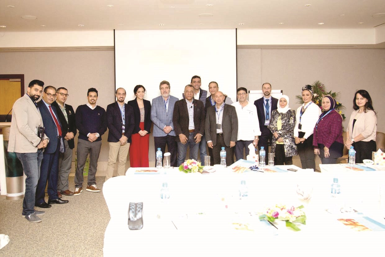 u062cu0627u0646u0628 u0645u0646 u0627u0644u0645u0634u0627u0631u0643u064au0646 u0641u064a u0627u0644u0648u0631u0634u0629                  (u062au0635u0648u064au0631 u0637u0627u0631u0642 u0639u0632u0627u0644u062fu064au0646)