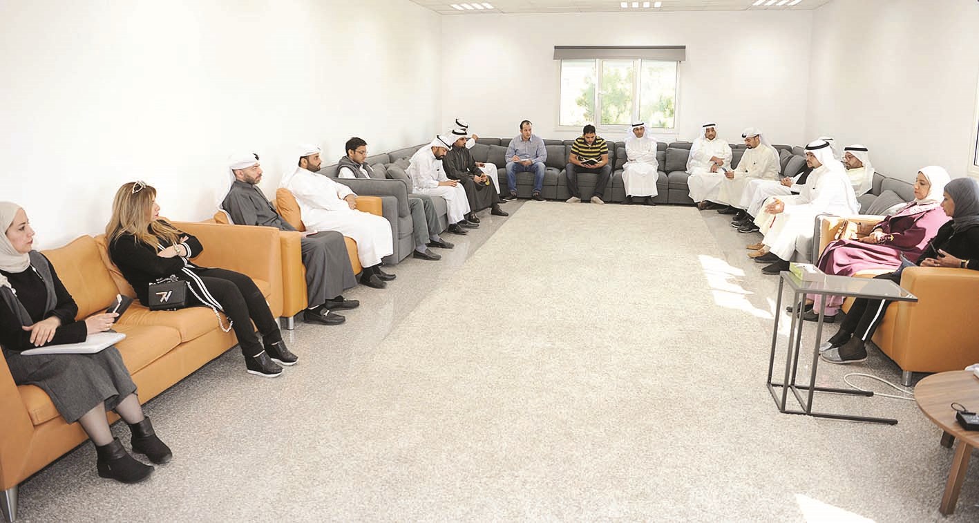 u0627u0644u0645u0634u0627u0631u0643u0648u0646 u0641u064a u0627u0644u0633u064au0645u0646u0627u0631      (u062au0635u0648u064au0631 u0637u0627u0631u0642 u0639u0632u0627u0644u062fu064au0646)