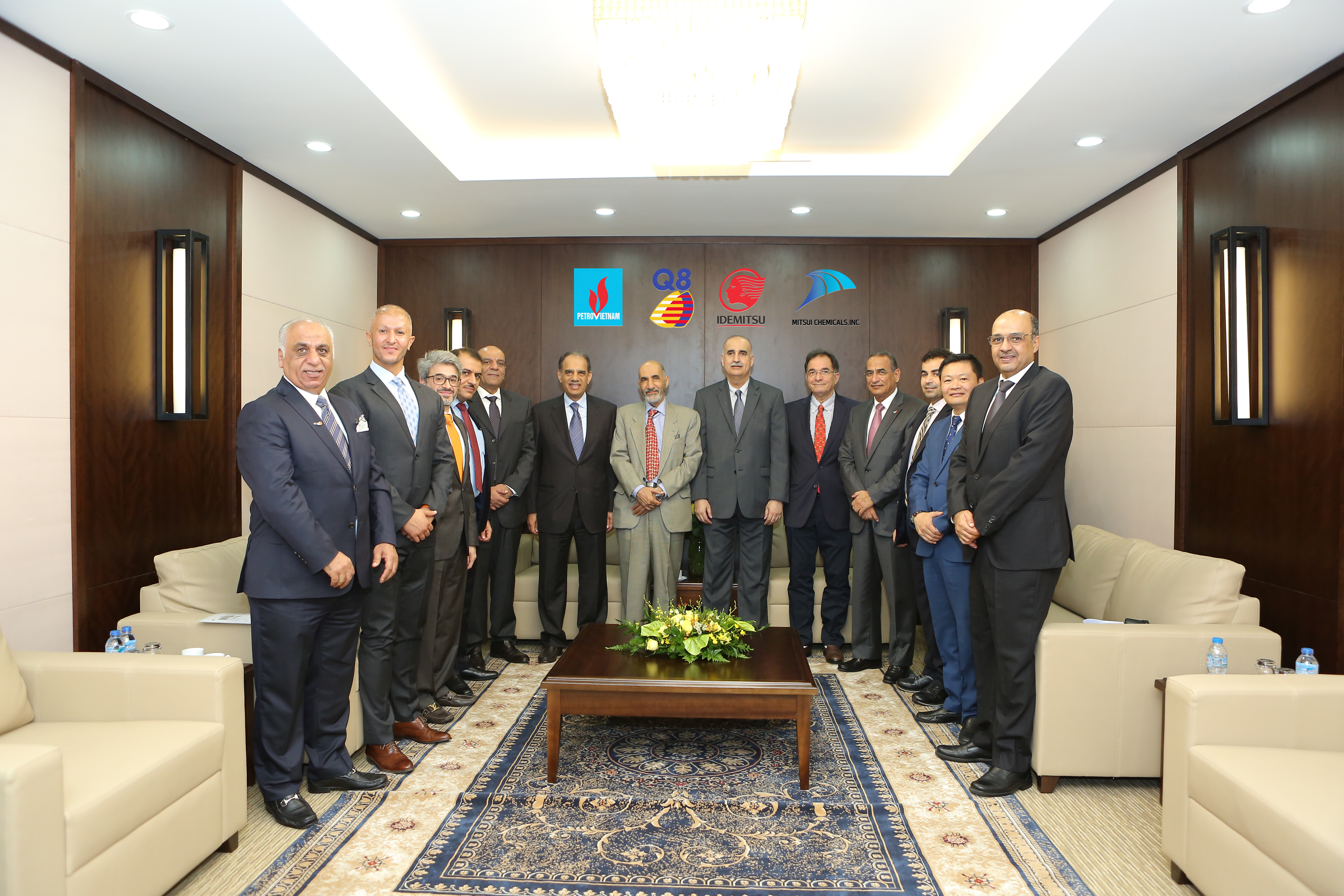 u0648u0641u062f u0645u0624u0633u0633u0629 u0627u0644u0628u062au0631u0648u0644 u0641u064a u0641u064au062au0646u0627u0645 (u0643u0648u0646u0627)