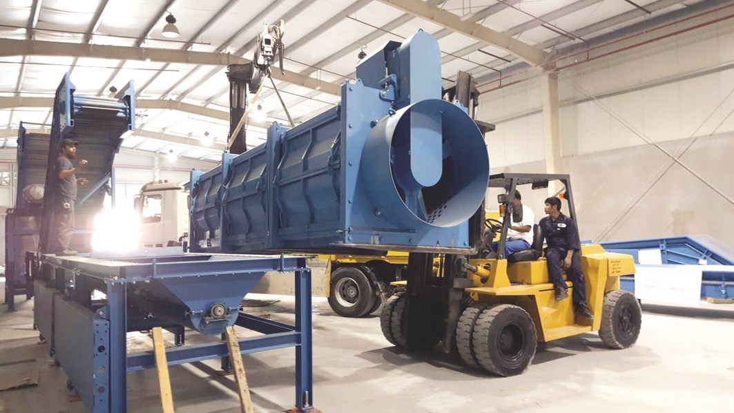 آليات تنقل البلاستيك