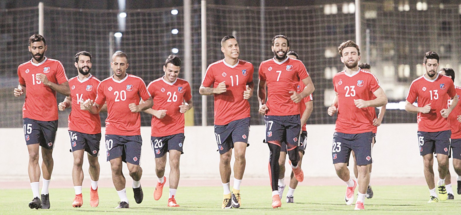 u0644u0627u0639u0628u0648 u00abu0627u0644u0643u0648u064au062au00bb u062eu0644u0627u0644 u062au062fu0631u064au0628 u064au0648u0645 u0623u0648u0644 u0645u0646 u0623u0645u0633 u0641u064a u062fu0628u064ab(u062au0635u0648u064au0631 u0639u0645u0631 u0627u0644u0632u0627u0645u0644)