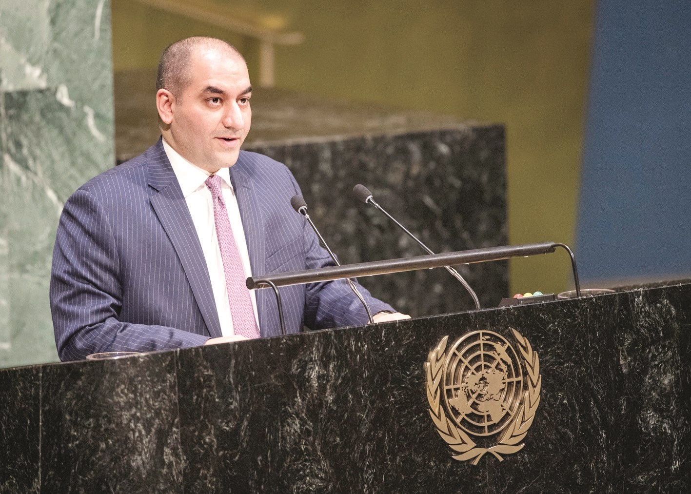 u0623u0628u0648u0627u0644u062du0633u0646 u0645u062au062du062fu062bu0627u064b u0623u0645u0627u0645 u0627u0644u0623u0645u0645 u0627u0644u0645u062au062du062fu0629