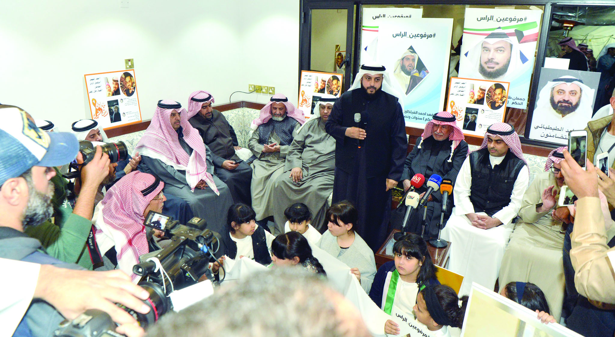 u0641u0647u0627u062f u064au062au062du062fu062b u0641u064a u062fu064au0648u0627u0646 u0627u0644u062du0631u0628u0634 u0628u062du0636u0648u0631 u0646u0648u0627u0628  t (u062au0635u0648u064au0631 u0646u0627u064au0641 u0627u0644u0639u0642u0644u0629)