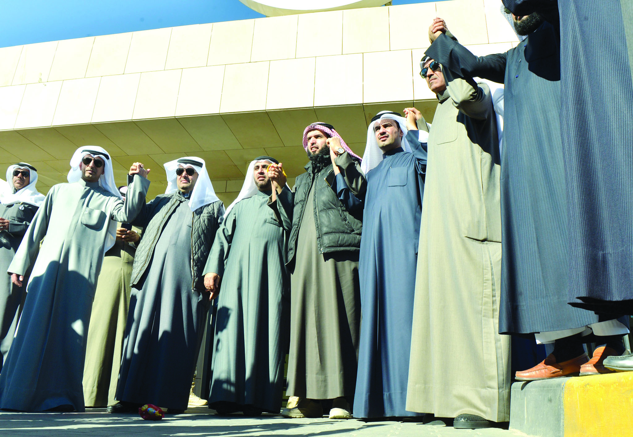 النواب متضامنون في الوقفة أمام المجلس