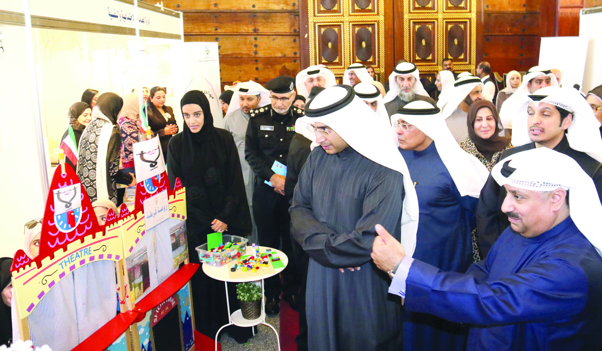 u062cu0648u0644u0629 u0627u0644u0623u062bu0631u064a u0648u0627u0644u0642u064au0627u062fu0627u062a u0627u0644u062au0631u0628u0648u064au0629 u0639u0644u0649 u0627u0644u0645u0639u0631u0636 t(u062au0635u0648u064au0631 u0628u0633u0627u0645 u0632u064au062fu0627u0646)